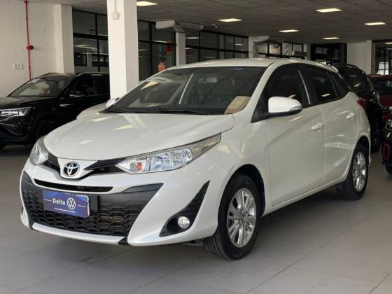 TOYOTA YARIS 1.3 16V FLEX XL PLUS TECH MULTIDRIVE TOYOTA YARIS 1.3 16V FLEX XL PLUS TECH MULTIDRIVE